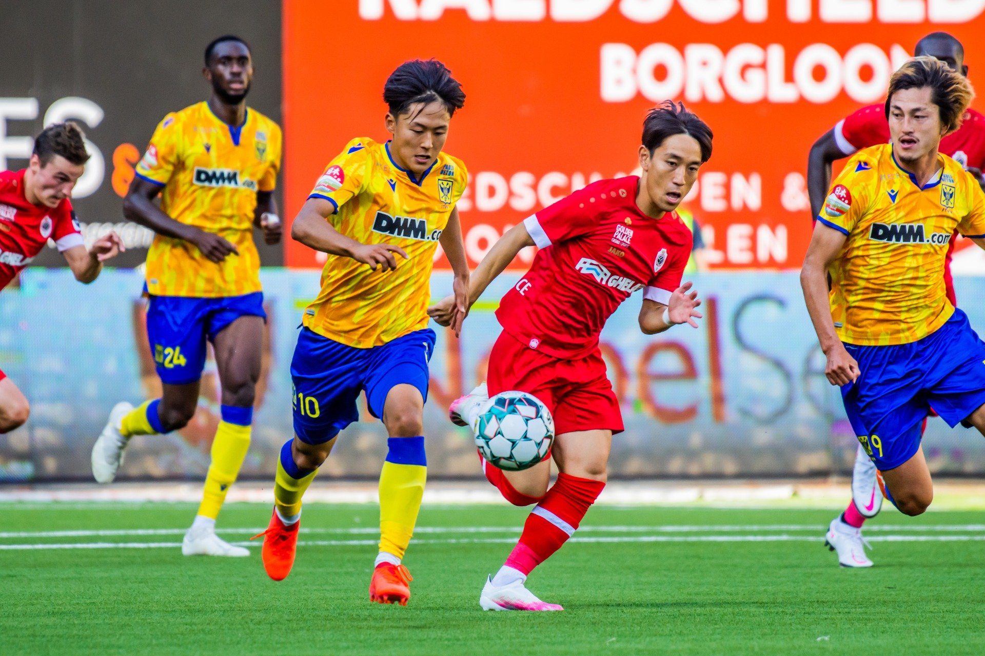 九博娱乐平台 -赛地聚焦——亚冠今晚热度飙升，武汉三镇单刀错失，球迷炸锅，资深球员宣示担当的简单介绍