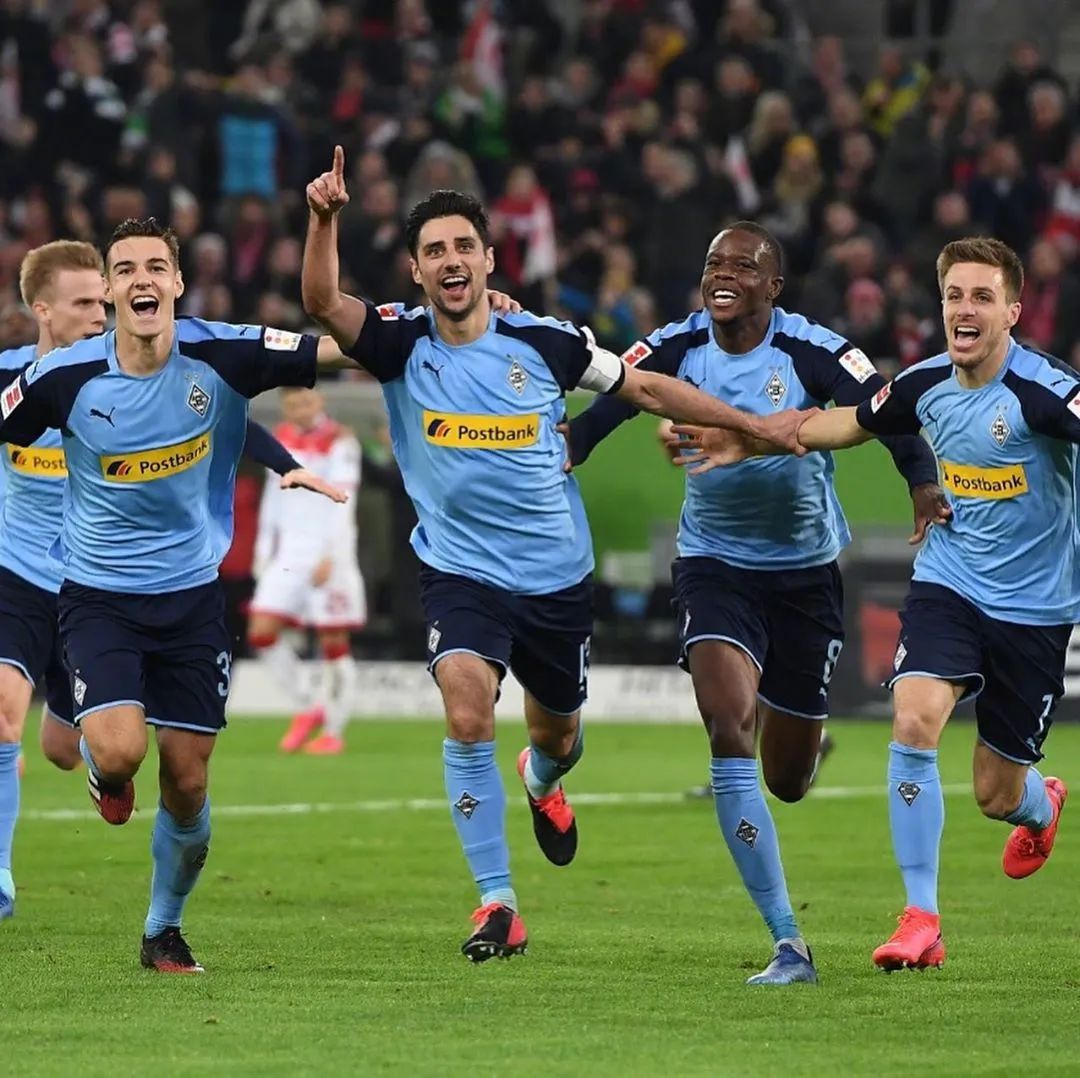 九博 -关于加时末段突围战来临；门兴格拉德巴赫围绕西甲防线松动；赛场秩序良好；医务组通报恢复的信息